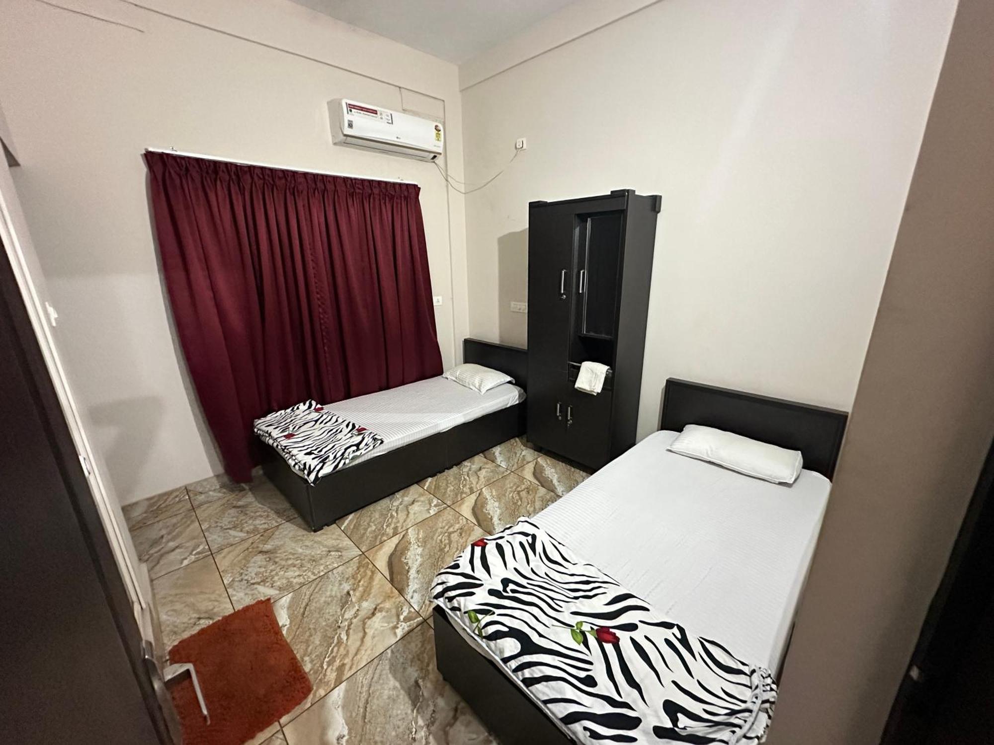 Zahir Residency Hotel Kondotty Екстериор снимка