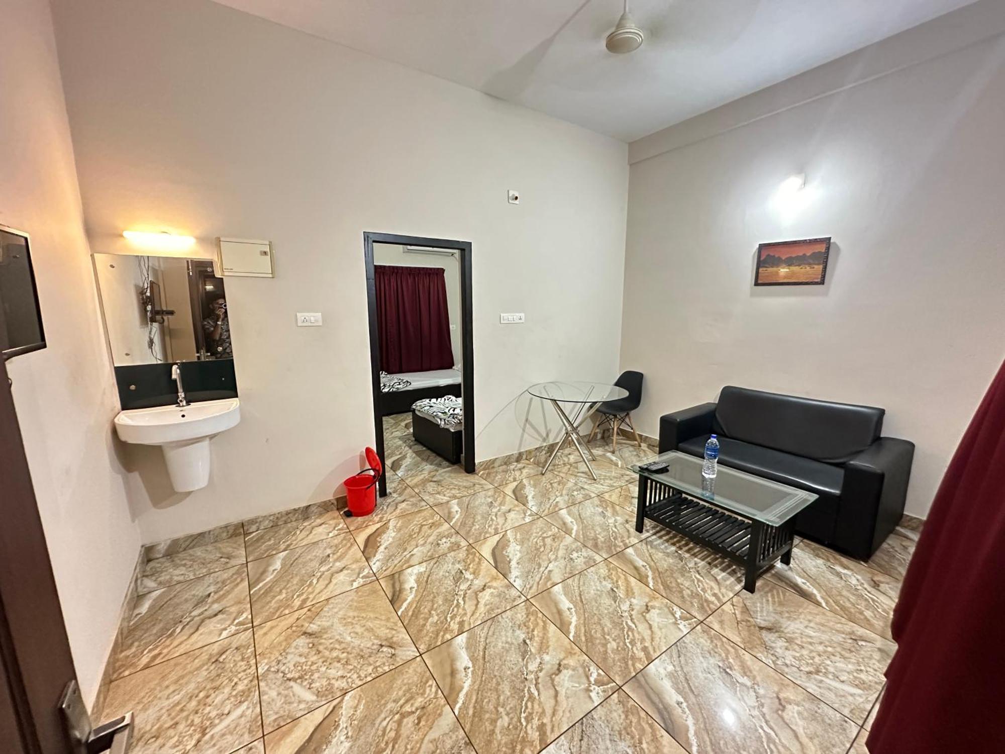 Zahir Residency Hotel Kondotty Екстериор снимка