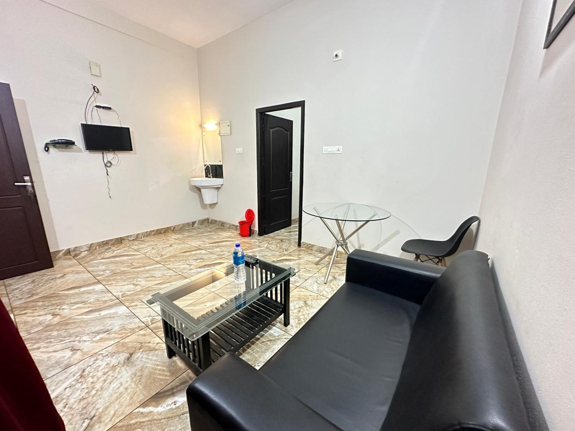 Zahir Residency Hotel Kondotty Екстериор снимка