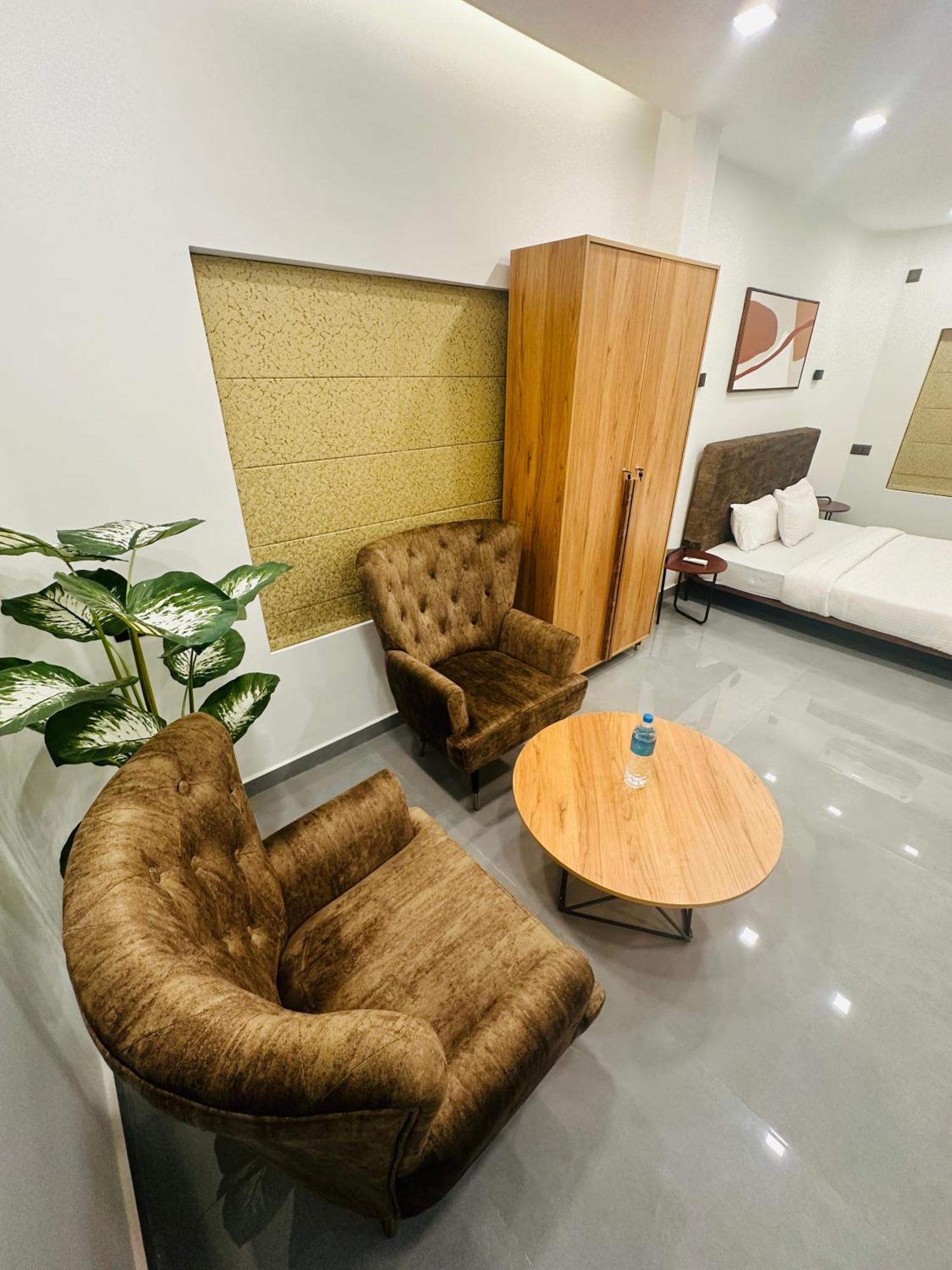 Zahir Residency Hotel Kondotty Екстериор снимка