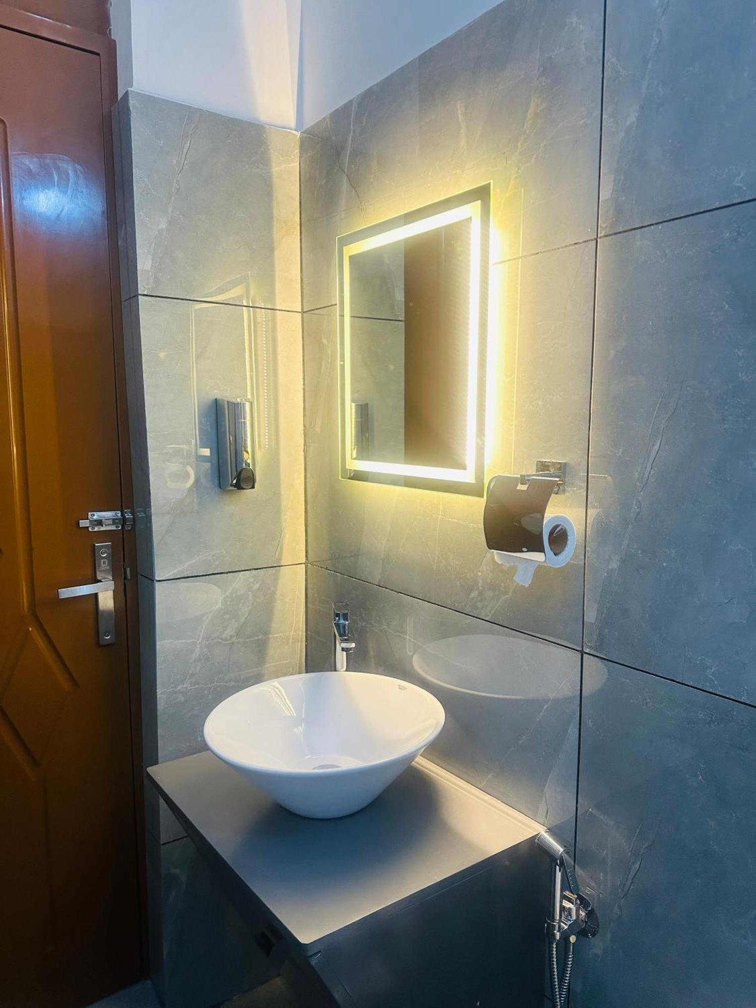 Zahir Residency Hotel Kondotty Екстериор снимка
